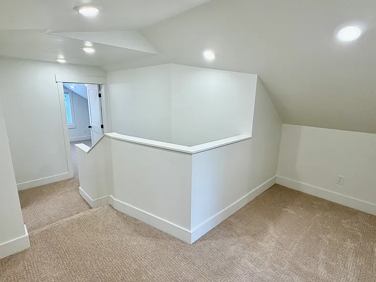 145 N Byron Ave #A — Photo 26