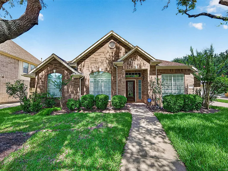 6323 Echo Lakes Ln — Photo 1