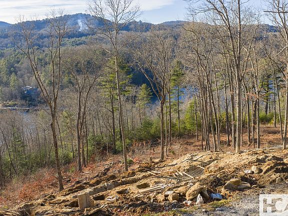 4th image of 5 N Ridgeline Road