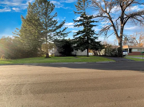 203 3rd St W, Velva, ND 58790