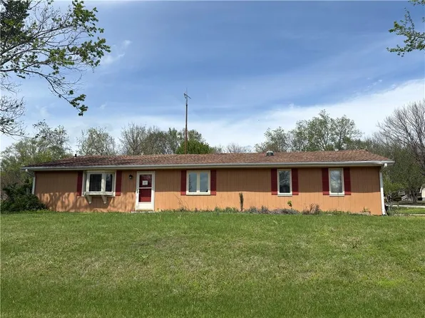 2804 E 174th St, Belton, MO 64012