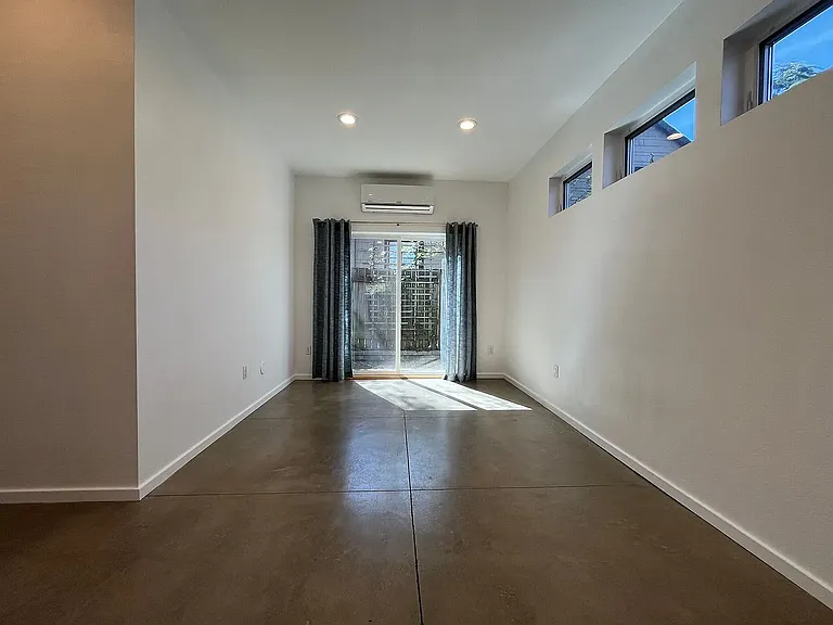 4554 NE 99th Ave #B — Photo 11