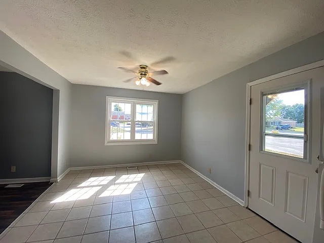 109-111 Township Sq #111B — Photo 7