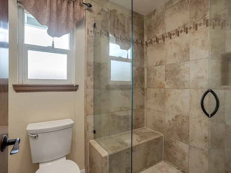 2256 Emerald Hills Cir — Photo 19
