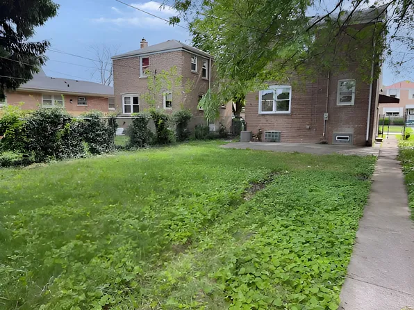 12328 S Peoria St, Calumet Park, IL 60827