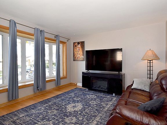 5th image of 7125 W Summerdale Ave