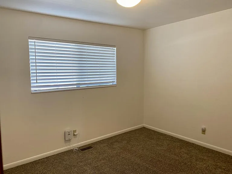 290 S Fairlane Dr #3 — Photo 9