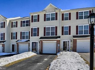 1240 Ledge Dr, York, PA 17408