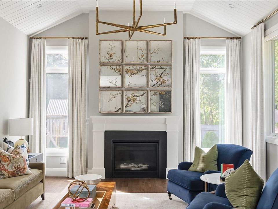 1st image of 64 Auburn St #64