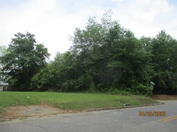 1102 N Stevens St, Thomasville, GA 31792