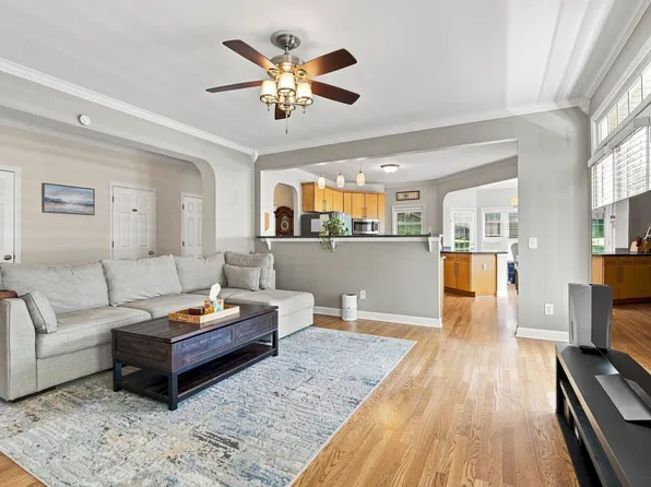 8348 Saint Danasus Dr, Nashville, TN 37211