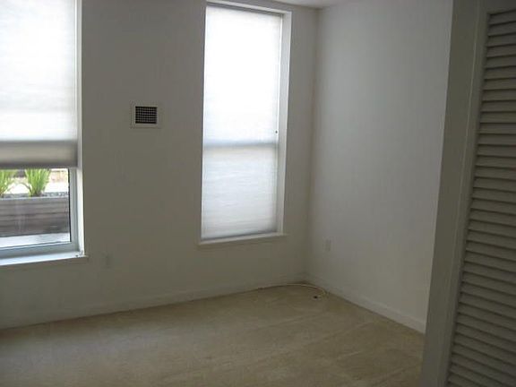 4th image of 888 7th St Unit 140