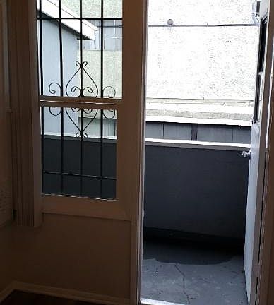 5th image of 11032 Moorpark St APT 20
