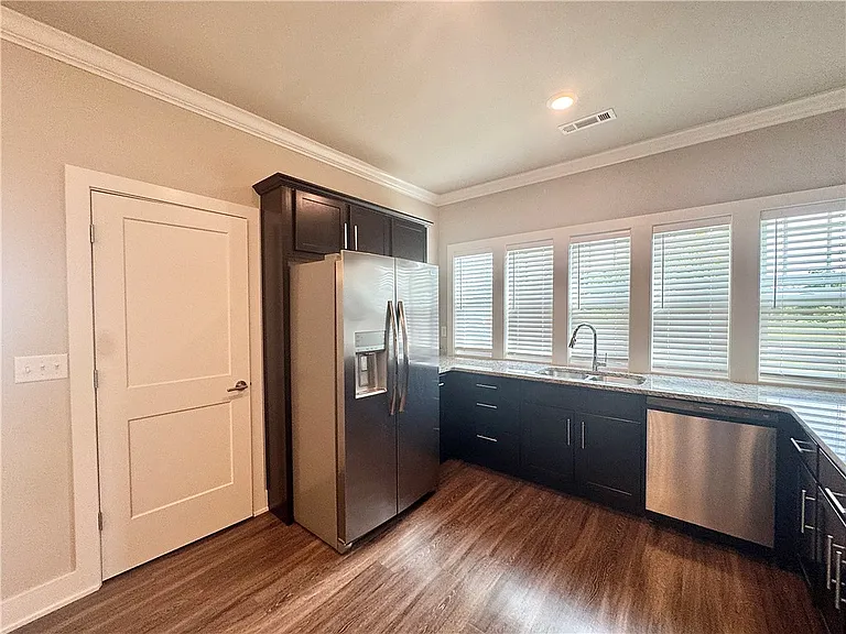1013 NE Heights Ln — Photo 11