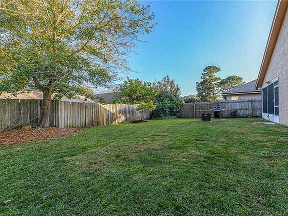 2nd image of 1075 Sugarberry Trl