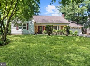 102 Tiffany Ln, Willingboro, NJ 08046