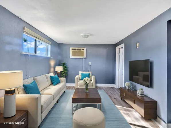 912 S Armstrong st./ 731 W. Hull ave.