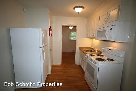 4th image of 1212 W Chapel Hill St #3187743