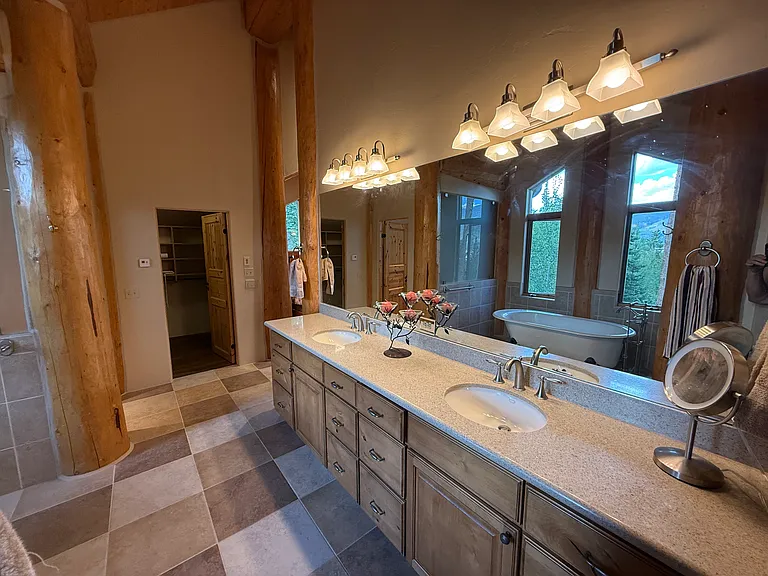 520 Two Cabins Dr — Photo 38