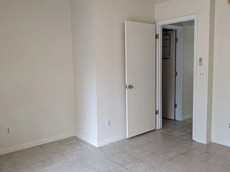 2848 SW 39th Ave — Photo 10