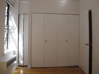 Rented by Metropolis Real Estate of Manhattan