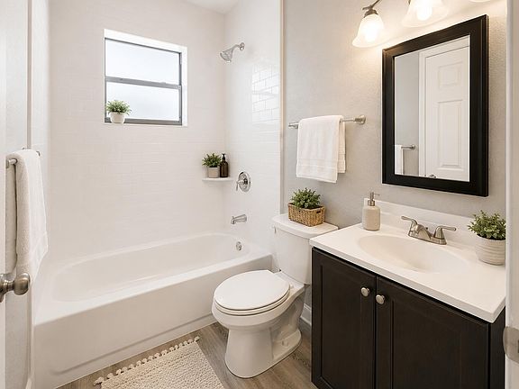 4th image of 1565 W 28th St
