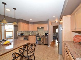 132 Midwood Ave, Nesconset, NY 11767