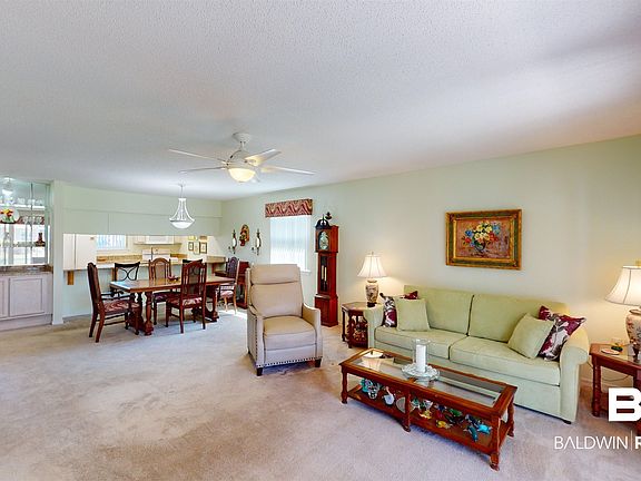 5th image of 9445 Villas Dr