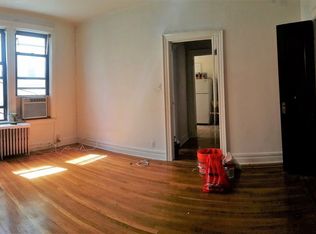 3420 28th St #2, Astoria, NY 11106