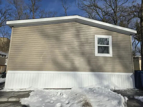 137 Skyline Dr #226, Vadnais Heights, MN 55127