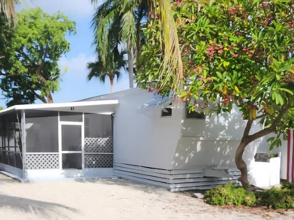 41 Tina Pl, Key Largo, FL 33037