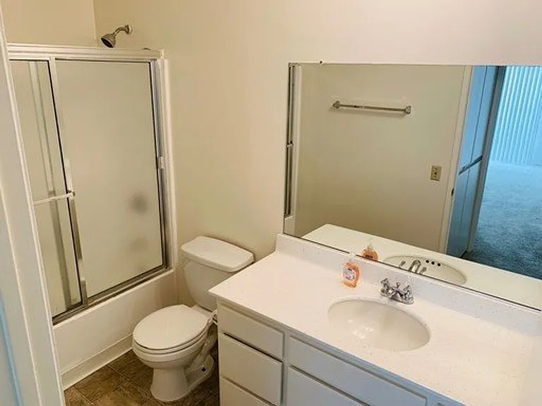 White Oak Apartments — Photo 14