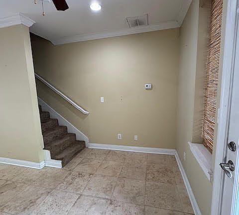 4th image of 922 Porter Ave APT 205