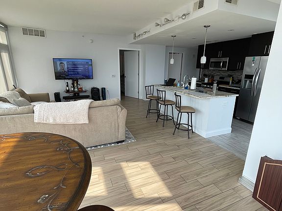 3rd image of 1701 Park Ave #506
