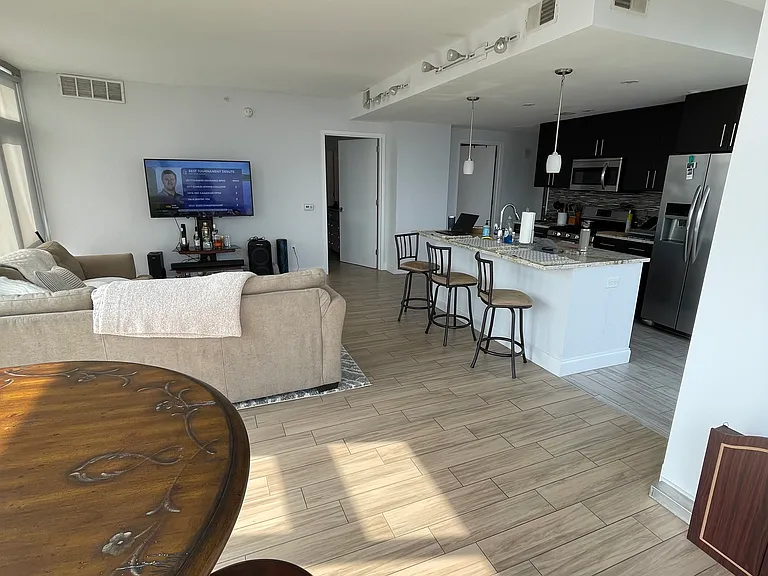 1701 Park Ave #506 — Photo 3