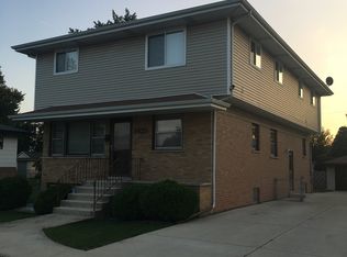 8438 Newland Ave, Burbank, IL
