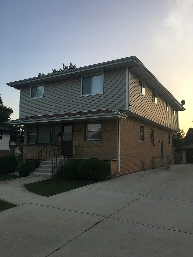 8438 Newland Ave photo 1