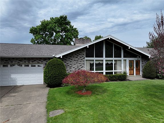 3rd image of 145 Oakhill Rd