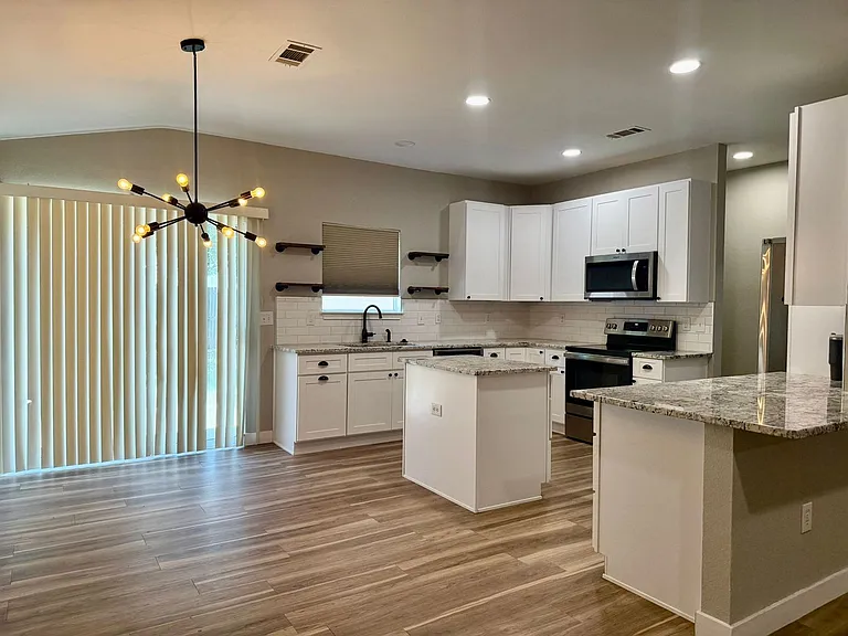 1310 Bobcat Pass — Photo 24