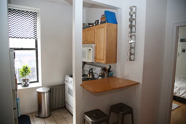 Rented by New York Realty | media 34