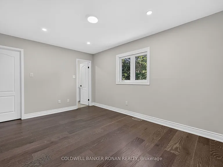8 McCullough Ave — Photo 19