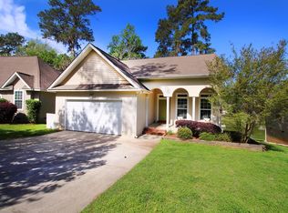 448 White Blossom Trl, Thomasville, GA 31757