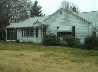 5076 Shattalon Dr, Winston Salem, NC 27106