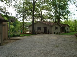 9550 Lee Lake Rd, Terre Haute, IN 47802