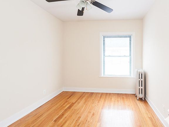 5th image of 4450 N Wolcott Ave #G