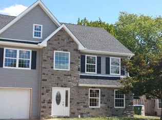 70 Idlewild Rd, Edison, NJ 08817