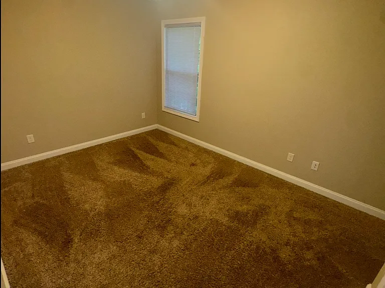 114 Stephen Dr — Photo 47
