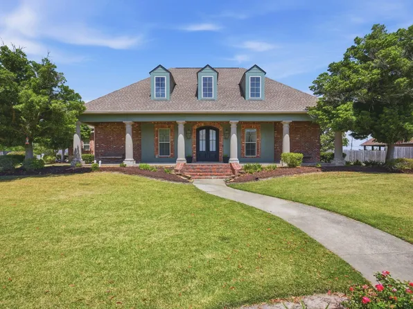 829 Inwood Forest Blvd, Sulphur, LA 70665