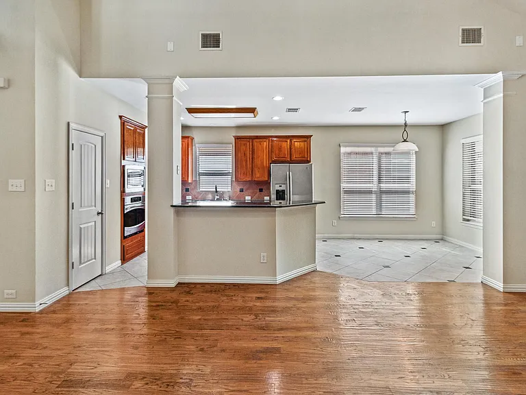 4908 Rushden Rd — Photo 8