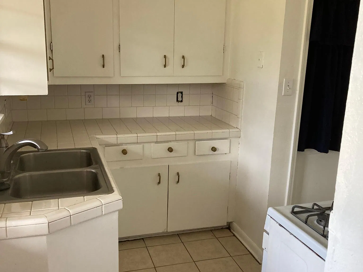 3 bed, $1,275 — Photo 3